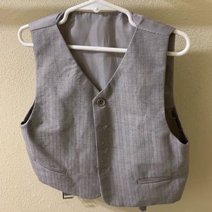 Kids gray dress vest Mint Condition 6 boys